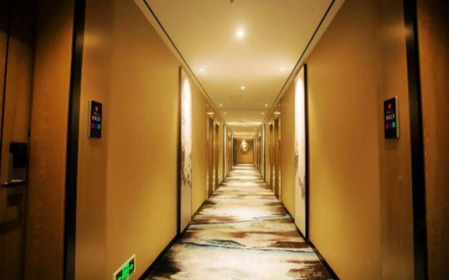Yunlong Hotel