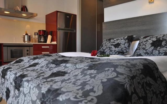 Casablanca Suites