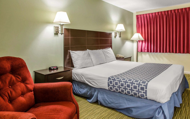 Rodeway Inn Groton - New London