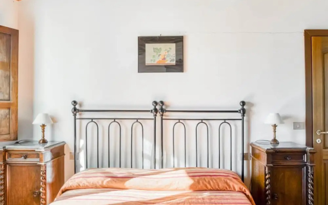 Apartment Near Donatello Sculpture