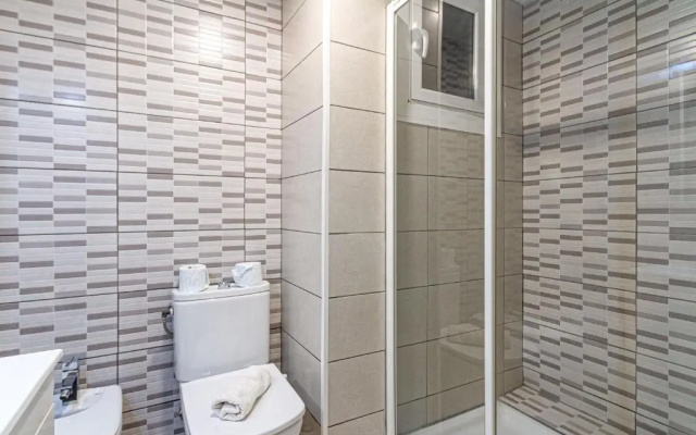 Residencial Costamar next Bcn, 50m beach with swimmingpool