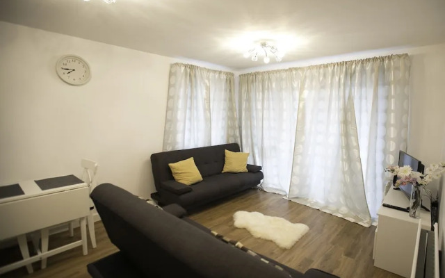 Brentwood - Deluxe Apartment