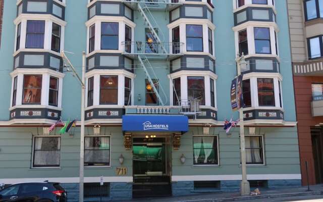 Отель USA Hostels San Francisco вид на фасад