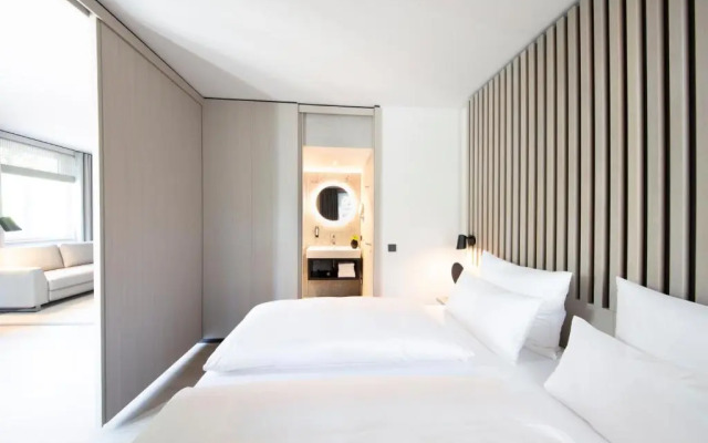 4K Hotel