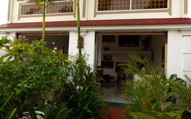 Overflow Guesthouse