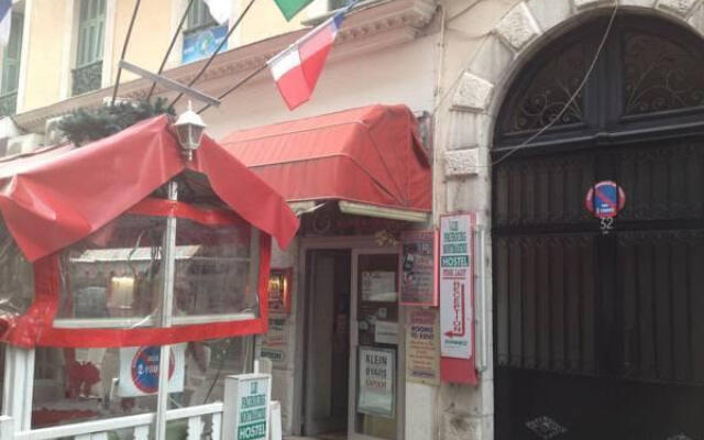 Отель Faubourg Montmartre Guest House Ницца вид на фасад