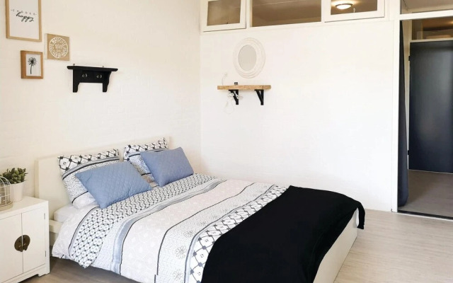 Stunning Home in Bruinisse With 2 Bedrooms and Wifi