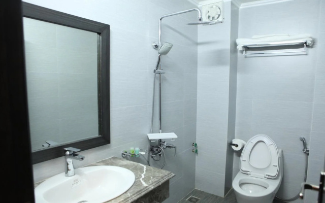 Hera Halong Hotel