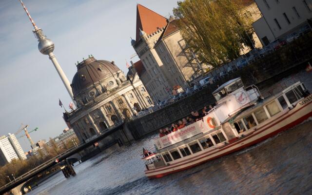 Отель InterContinental Berlin вид на фасад