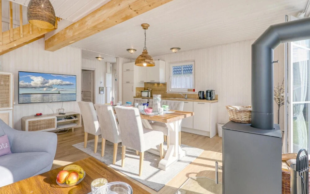 Awesome Home in Zerpenschleuse With 2 Bedrooms