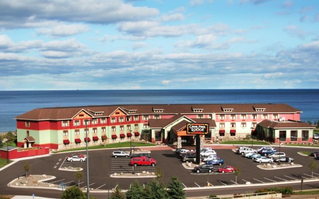 Canal Park Lodge in Duluth, United States of America from 205$, photos, reviews - zenhotels.com beach