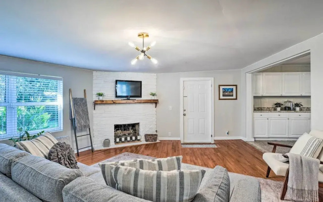 Bright Boynton Beach Getaway w/ Patio!