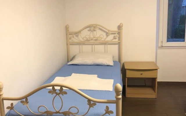 Rooms Garden - Hostel
