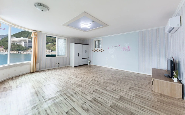 Geoje Sunbeach Pension