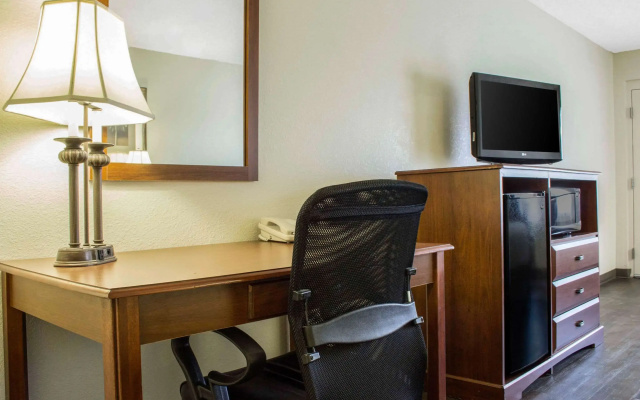 Quality Inn Benson I-10 Exit 304