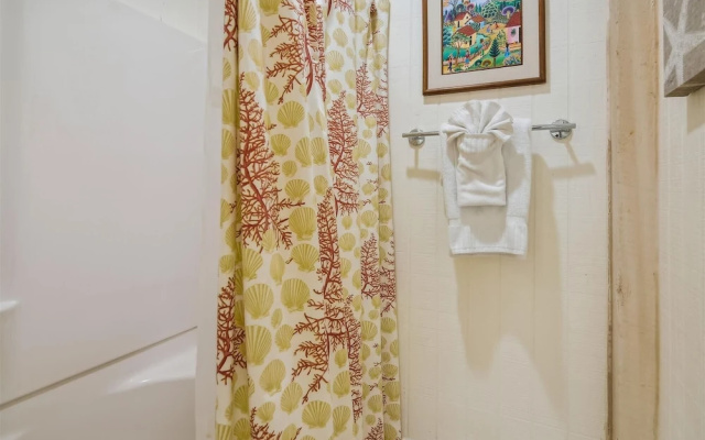 Casa Rosa West by Ryson Vacation Rentals
