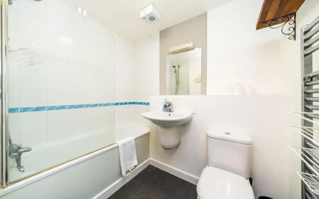 2 Bed Apartment Near Mark Street Gardens