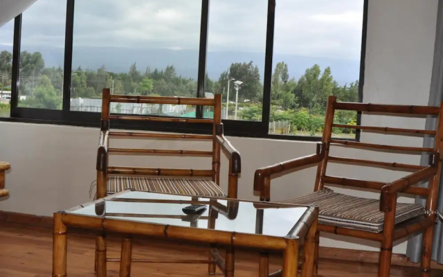 Peaks Hotel Limited