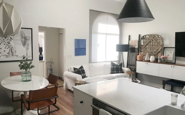 Peaceful modern and close to everything