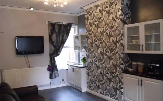 M and J Guest House