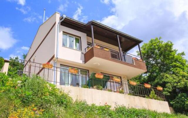 Отель Kaltsunova house Банско вид на фасад