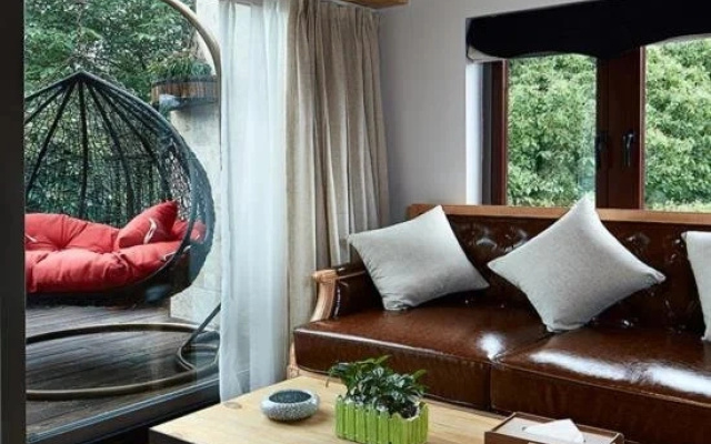 Xihu Congcongnanian Boutique Inn