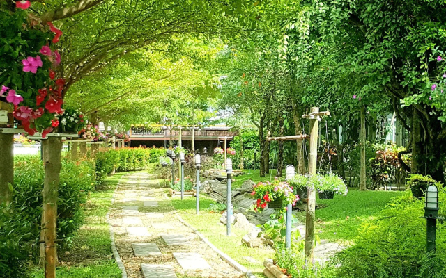 Baan Suan Him Doi