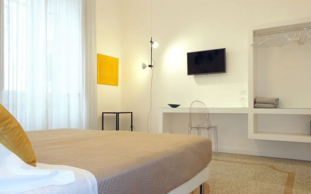 Re Ruggero Rooms