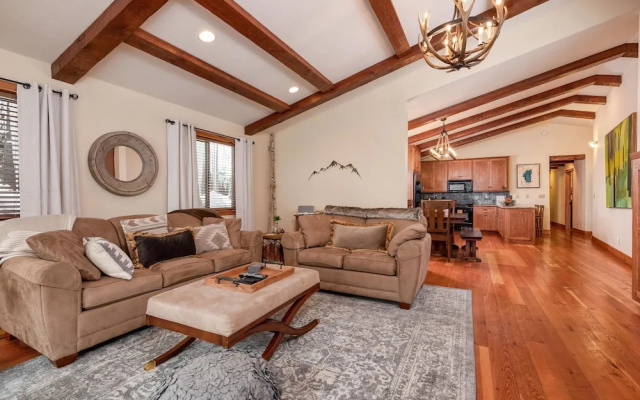Tahoe Donner Gem - 4 Br Home