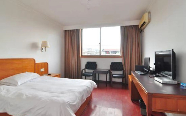 Fenghua Hotel