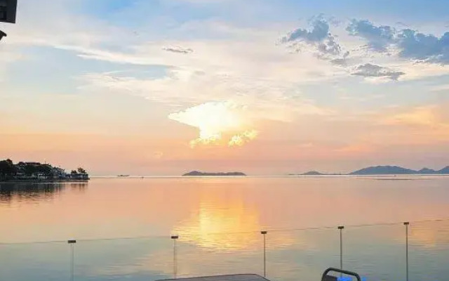 InCove Baisha Bay Lake View Homestay (Taihu Lake Hengshan Island)