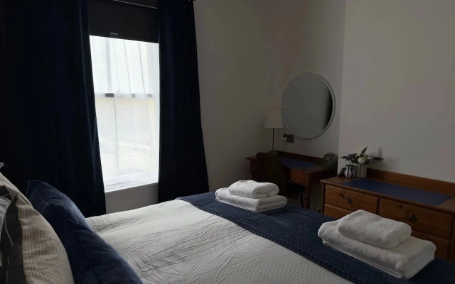 Sea View 4-bed Townhouse, Sleeps 7 in Anstruther