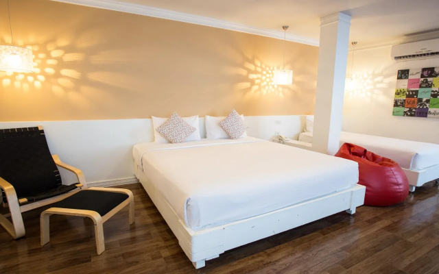 First House Hotel