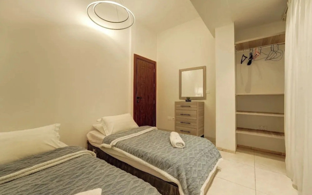 Raha Elite Suites and Villas for Family Only