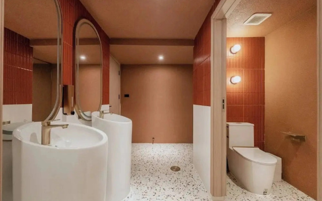Lilybeth Hotel Pratunam