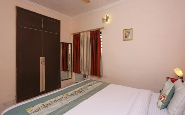 OYO Flagship 172 Forum Mall