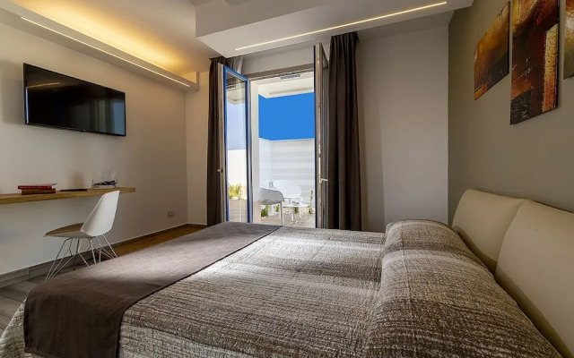 Sundeck Hotel & Spa