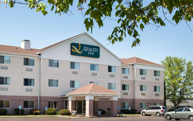 Quality Inn Brooklyn Center