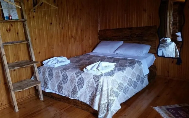 Ala Guesthouse