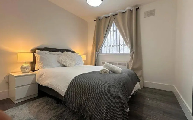 Apartment - Sleeps 6 - City Base - District Line