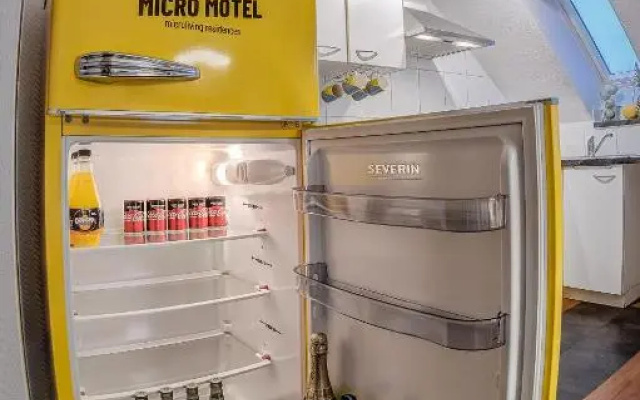 Micro Motel A-25