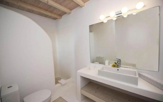 White Rock Suites & Villas