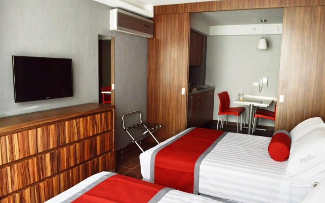 Hotel Block Suites
