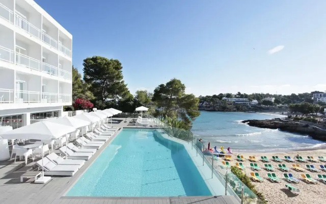 Grupotel Oasis