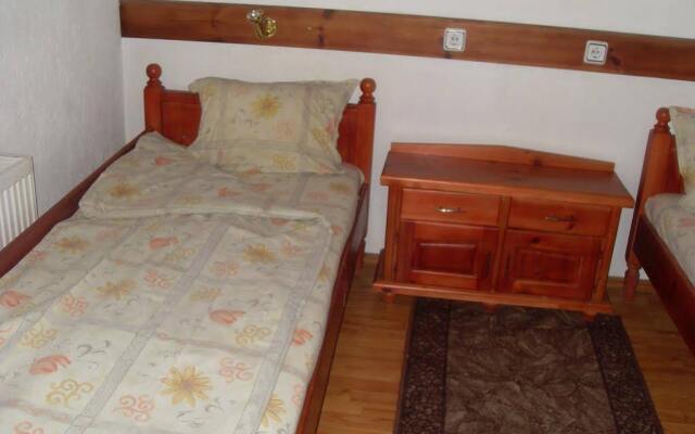 Отель Guest Rooms Kambana комната для гостей