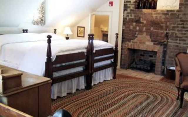 The Inn at Bingham School