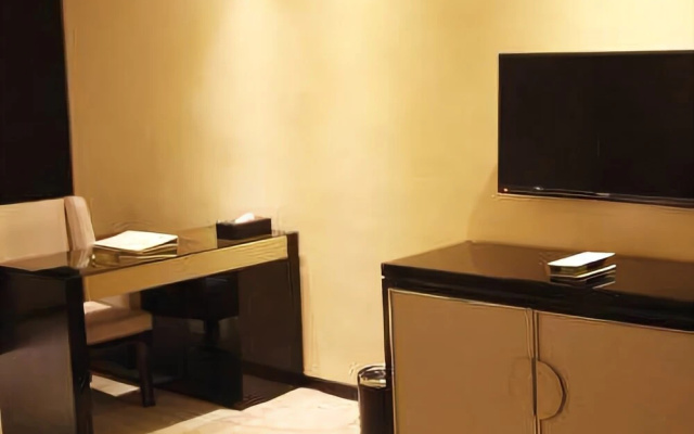 Pengzhou Business Hotel
