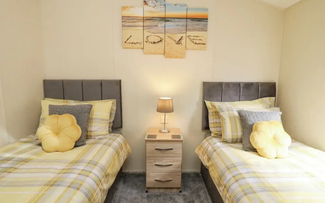 Platinum Lodge