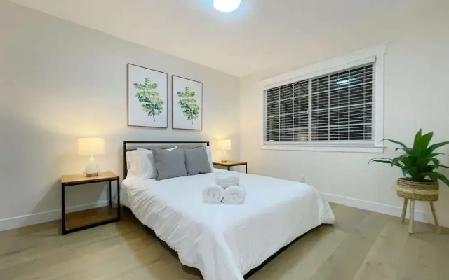 @ Marbella Lane - Contemporary Sophisticated Home