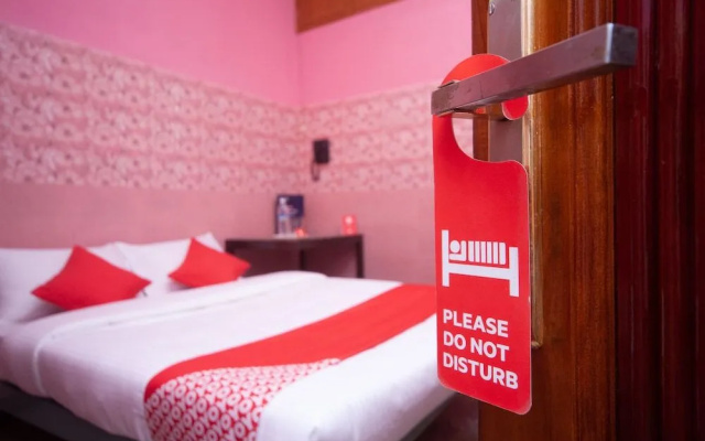 OYO 24053 Auro GP guest house